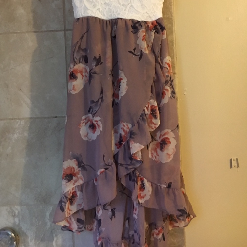 Dress - Picture 2 of 3